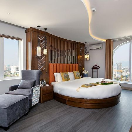 Tgt Beach Hotel Da Nang Exterior photo